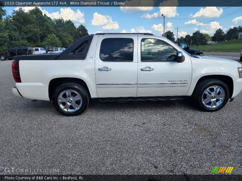 White Diamond Tricoat / Ebony 2010 Chevrolet Avalanche LTZ 4x4