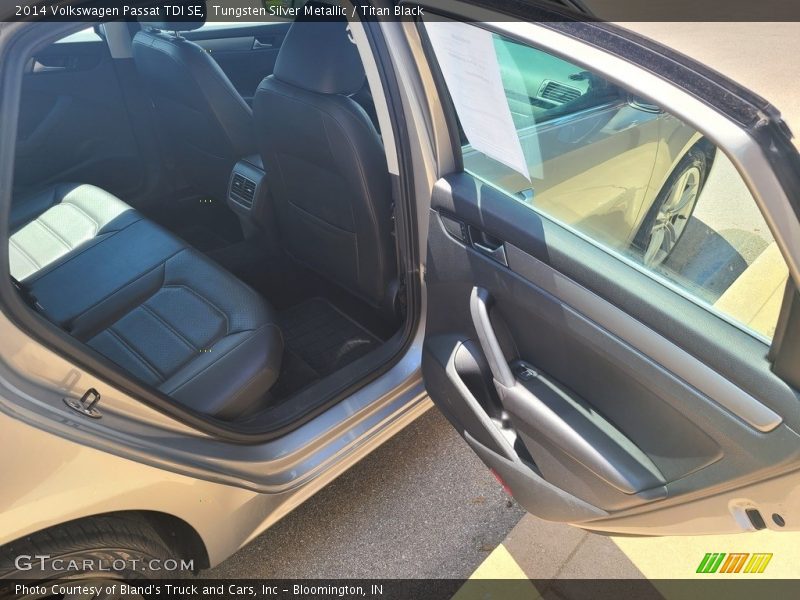 Tungsten Silver Metallic / Titan Black 2014 Volkswagen Passat TDI SE