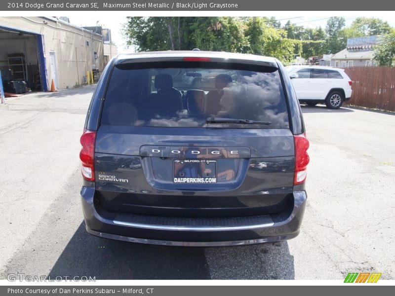 Maximum Steel Metallic / Black/Light Graystone 2014 Dodge Grand Caravan SE