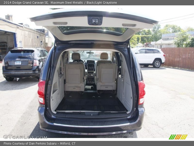 Maximum Steel Metallic / Black/Light Graystone 2014 Dodge Grand Caravan SE