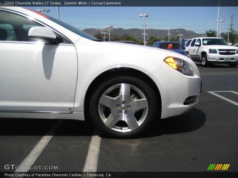 Summit White / Cocoa/Cashmere 2009 Chevrolet Malibu LT Sedan