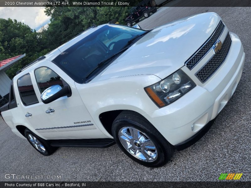 White Diamond Tricoat / Ebony 2010 Chevrolet Avalanche LTZ 4x4