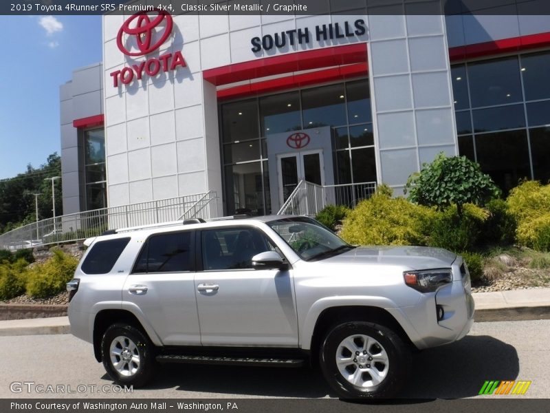 Classic Silver Metallic / Graphite 2019 Toyota 4Runner SR5 Premium 4x4