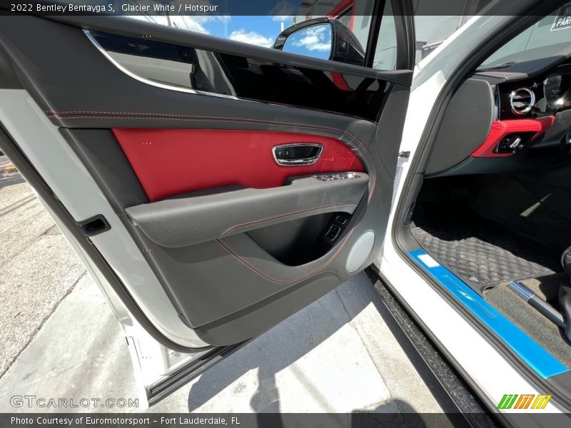 Door Panel of 2022 Bentayga S
