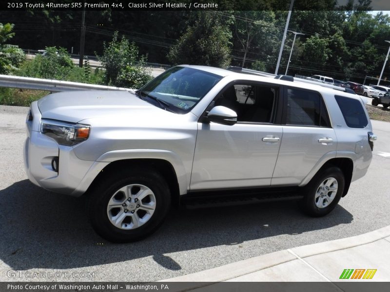 Classic Silver Metallic / Graphite 2019 Toyota 4Runner SR5 Premium 4x4