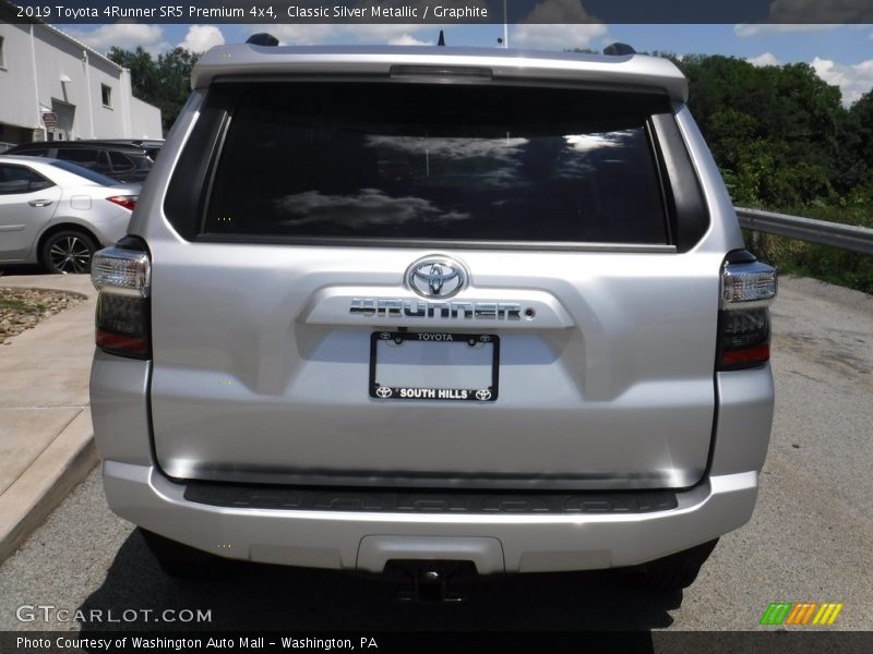 Classic Silver Metallic / Graphite 2019 Toyota 4Runner SR5 Premium 4x4