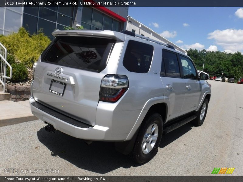 Classic Silver Metallic / Graphite 2019 Toyota 4Runner SR5 Premium 4x4