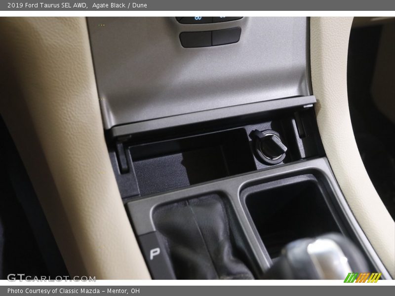 Agate Black / Dune 2019 Ford Taurus SEL AWD