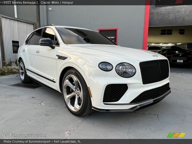  2022 Bentayga S Glacier White