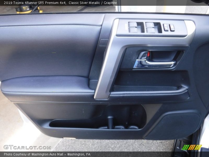 Classic Silver Metallic / Graphite 2019 Toyota 4Runner SR5 Premium 4x4