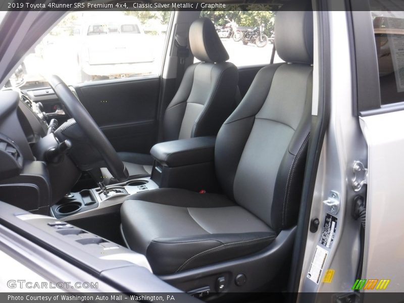 Classic Silver Metallic / Graphite 2019 Toyota 4Runner SR5 Premium 4x4