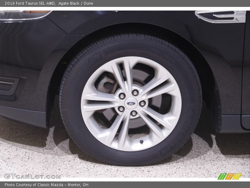 Agate Black / Dune 2019 Ford Taurus SEL AWD