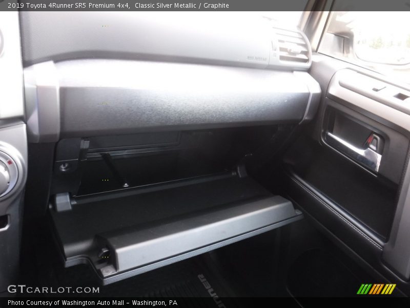 Classic Silver Metallic / Graphite 2019 Toyota 4Runner SR5 Premium 4x4
