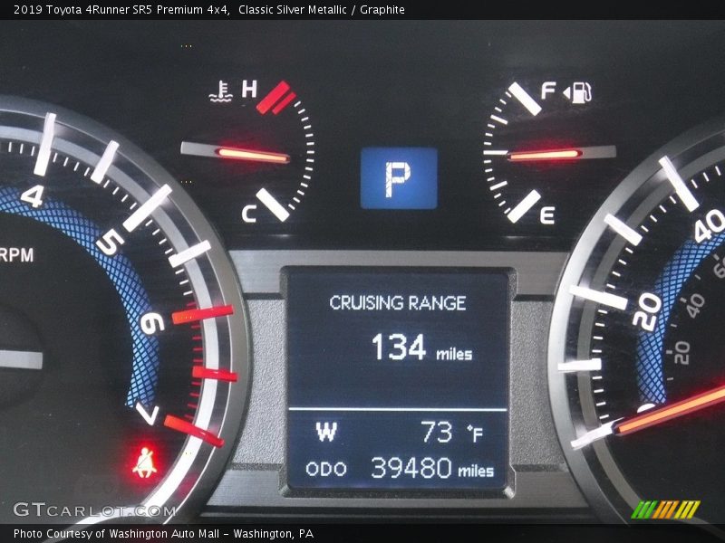 Classic Silver Metallic / Graphite 2019 Toyota 4Runner SR5 Premium 4x4