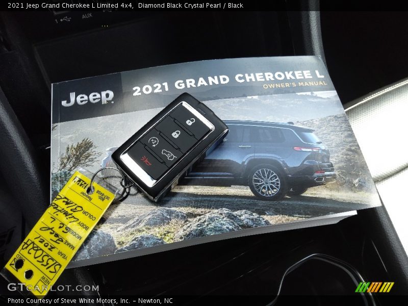Diamond Black Crystal Pearl / Black 2021 Jeep Grand Cherokee L Limited 4x4
