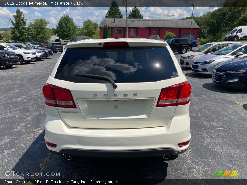 Vice White / Black 2019 Dodge Journey SE