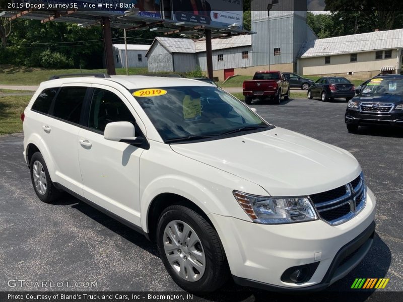 Vice White / Black 2019 Dodge Journey SE