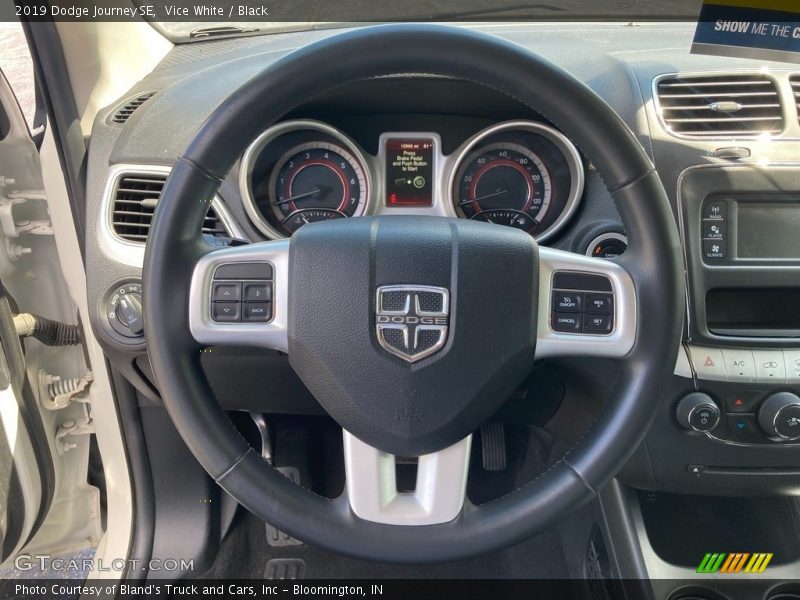 Vice White / Black 2019 Dodge Journey SE