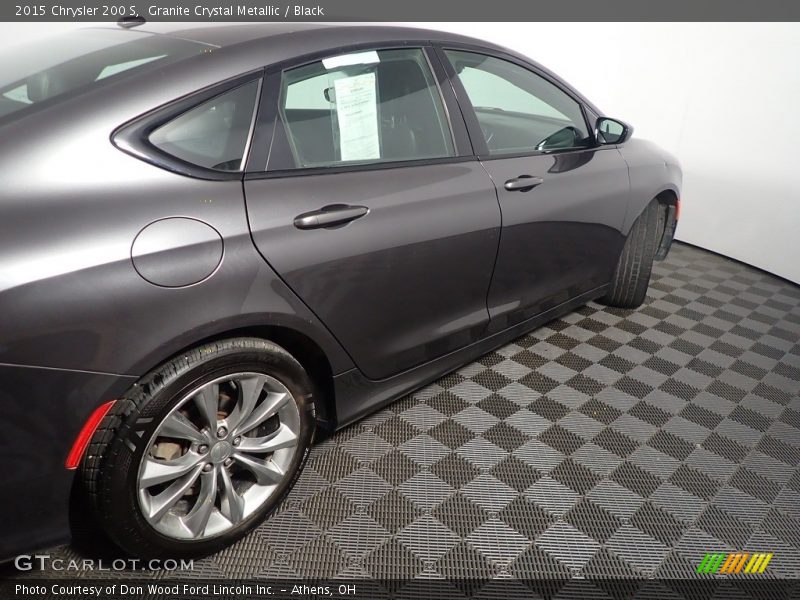Granite Crystal Metallic / Black 2015 Chrysler 200 S