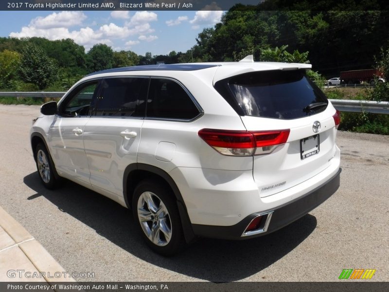 Blizzard White Pearl / Ash 2017 Toyota Highlander Limited AWD
