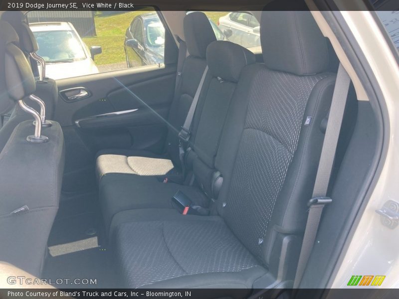 Vice White / Black 2019 Dodge Journey SE