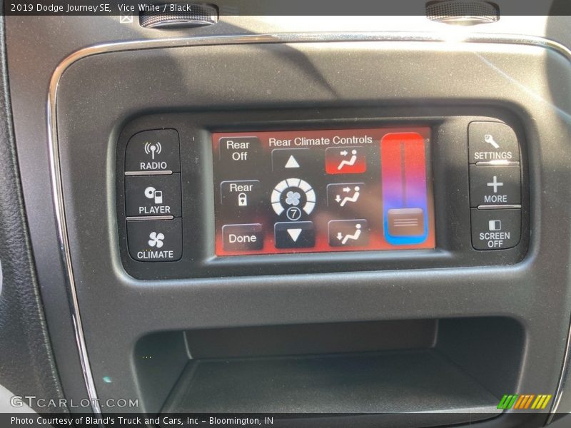 Vice White / Black 2019 Dodge Journey SE
