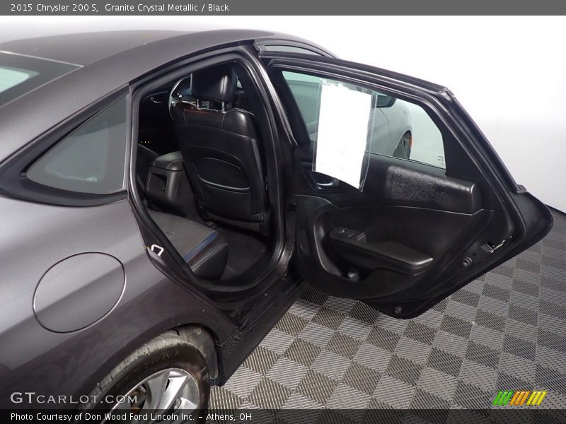 Granite Crystal Metallic / Black 2015 Chrysler 200 S