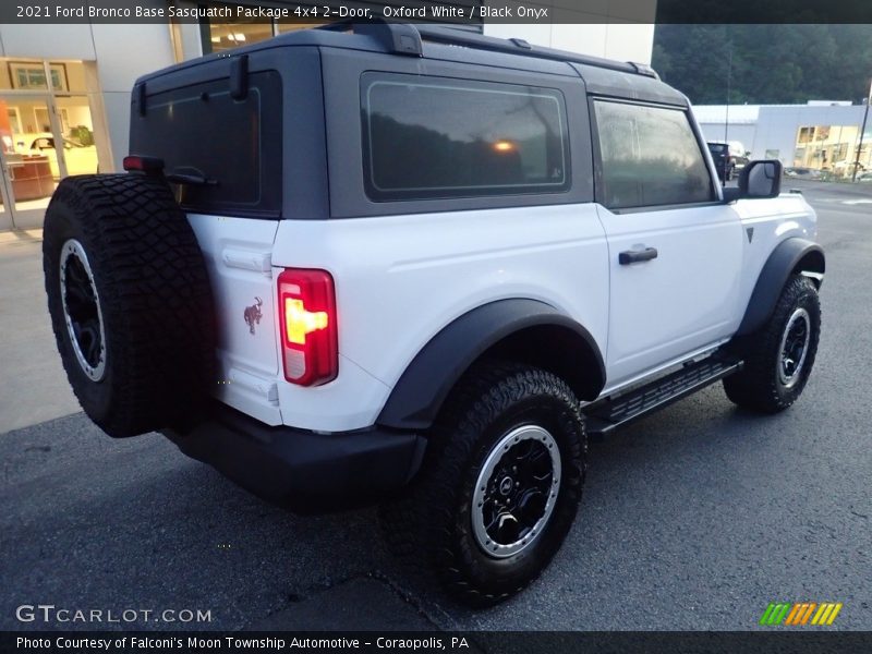 Oxford White / Black Onyx 2021 Ford Bronco Base Sasquatch Package 4x4 2-Door