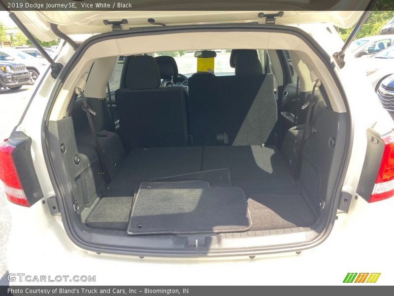 Vice White / Black 2019 Dodge Journey SE