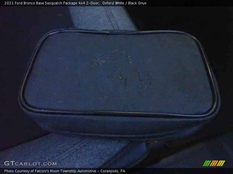 Oxford White / Black Onyx 2021 Ford Bronco Base Sasquatch Package 4x4 2-Door