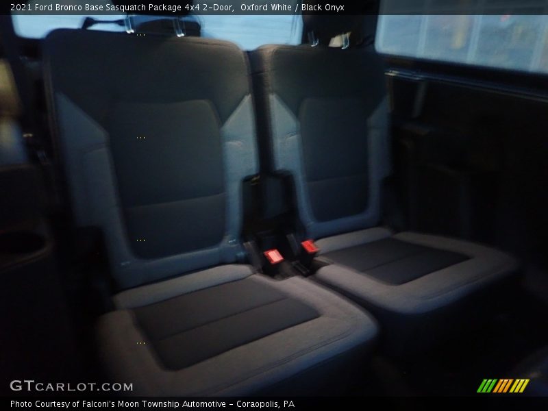 Oxford White / Black Onyx 2021 Ford Bronco Base Sasquatch Package 4x4 2-Door