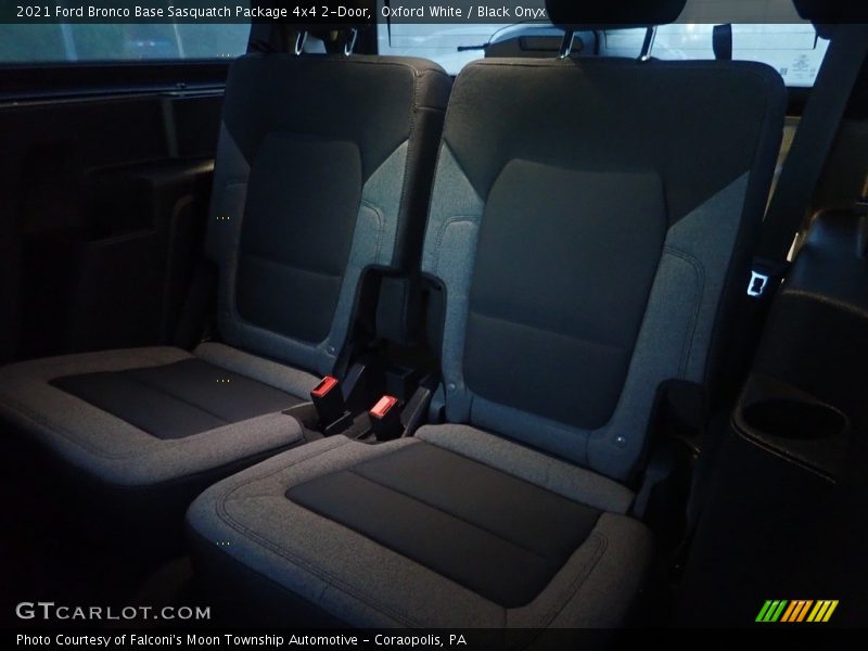 Oxford White / Black Onyx 2021 Ford Bronco Base Sasquatch Package 4x4 2-Door