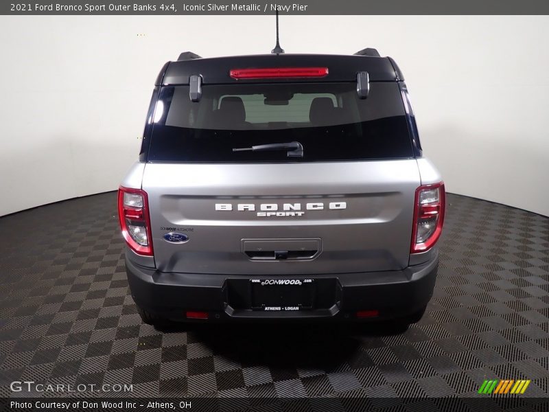 Iconic Silver Metallic / Navy Pier 2021 Ford Bronco Sport Outer Banks 4x4
