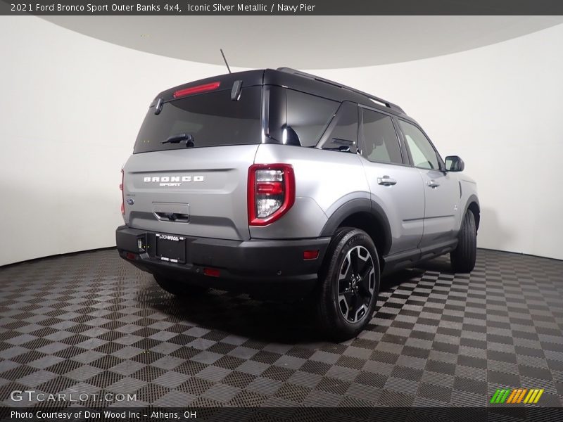 Iconic Silver Metallic / Navy Pier 2021 Ford Bronco Sport Outer Banks 4x4
