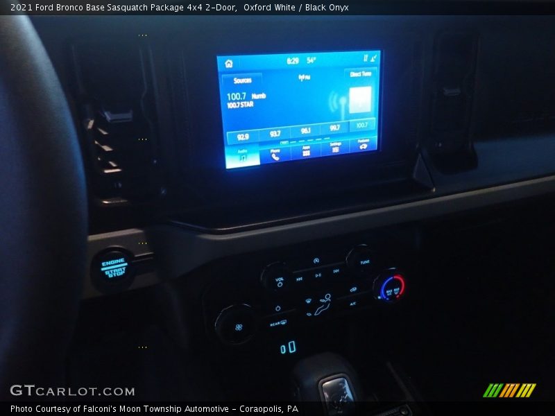Oxford White / Black Onyx 2021 Ford Bronco Base Sasquatch Package 4x4 2-Door