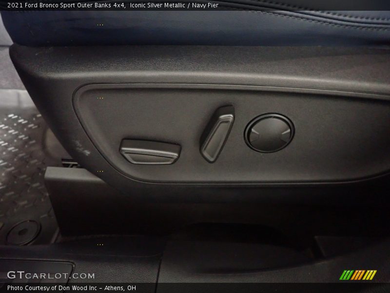 Iconic Silver Metallic / Navy Pier 2021 Ford Bronco Sport Outer Banks 4x4