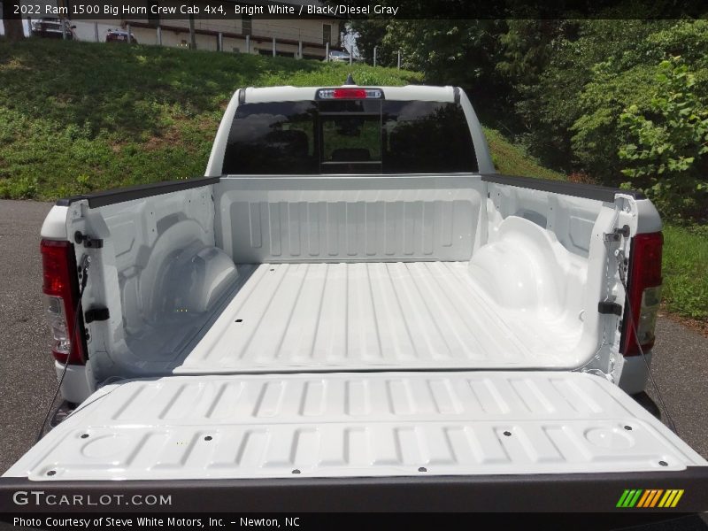 Bright White / Black/Diesel Gray 2022 Ram 1500 Big Horn Crew Cab 4x4