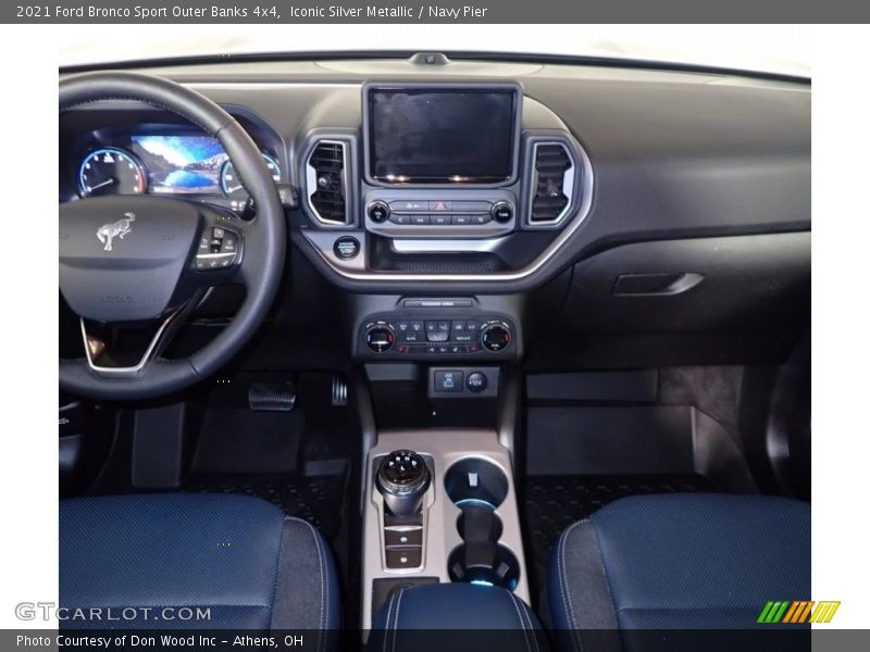 Iconic Silver Metallic / Navy Pier 2021 Ford Bronco Sport Outer Banks 4x4