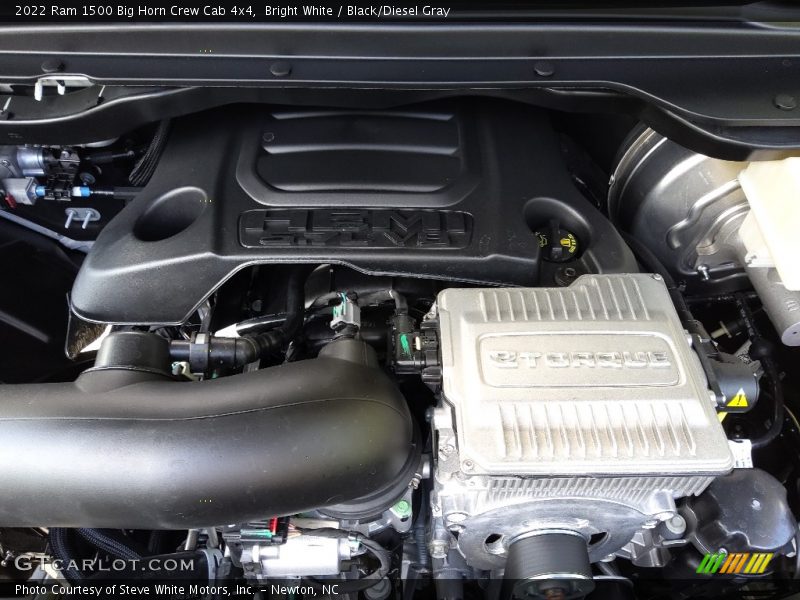 Bright White / Black/Diesel Gray 2022 Ram 1500 Big Horn Crew Cab 4x4