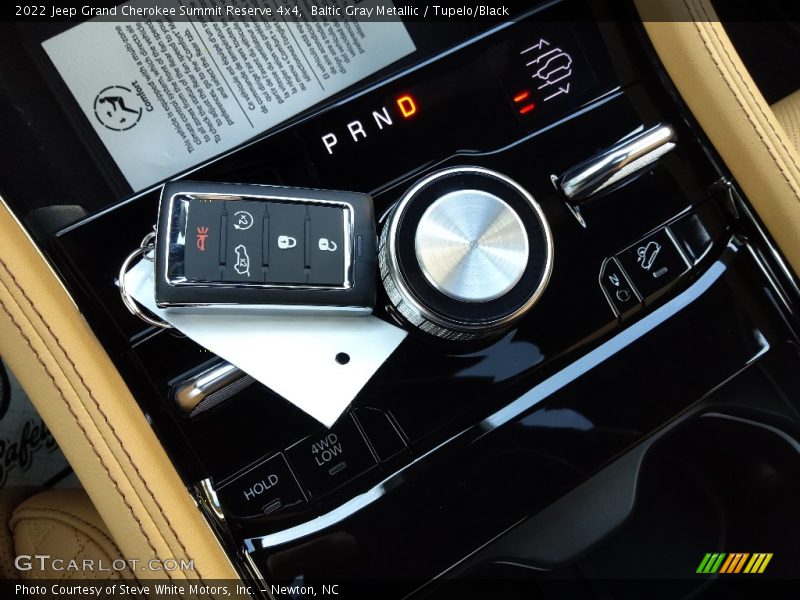Keys of 2022 Grand Cherokee Summit Reserve 4x4