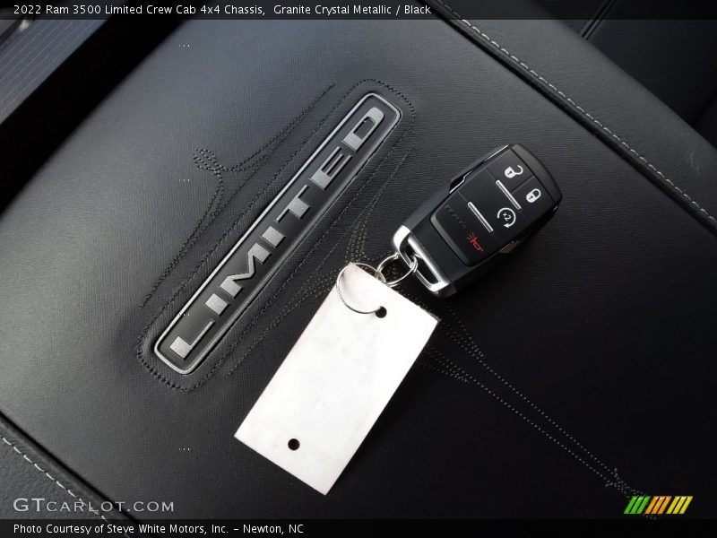  2022 3500 Limited Crew Cab 4x4 Chassis Logo