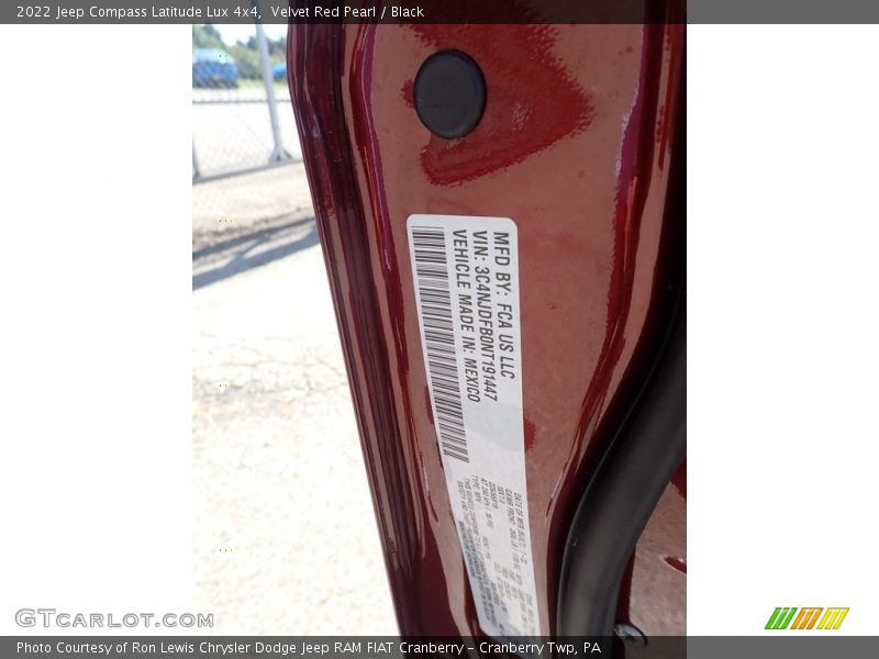 Velvet Red Pearl / Black 2022 Jeep Compass Latitude Lux 4x4