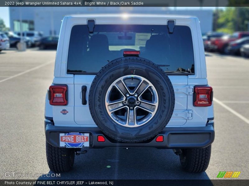 Bright White / Black/Dark Saddle 2022 Jeep Wrangler Unlimited Sahara 4x4