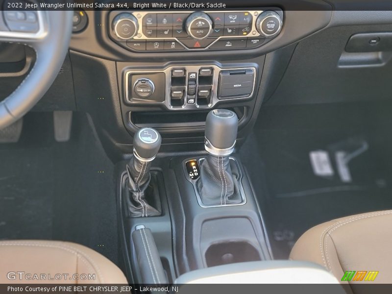 Bright White / Black/Dark Saddle 2022 Jeep Wrangler Unlimited Sahara 4x4