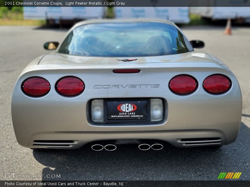 Light Pewter Metallic / Light Gray 2001 Chevrolet Corvette Coupe