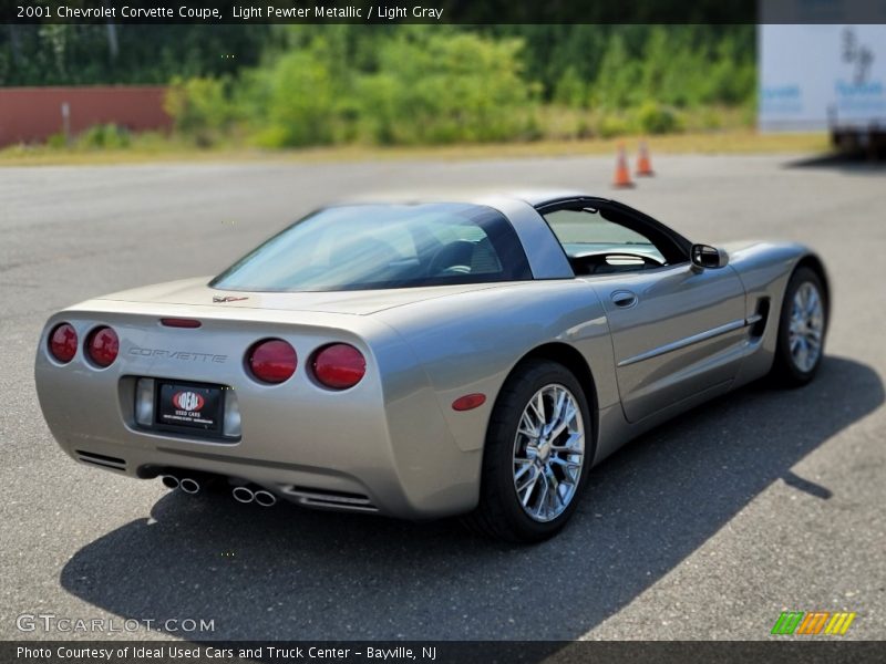 Light Pewter Metallic / Light Gray 2001 Chevrolet Corvette Coupe