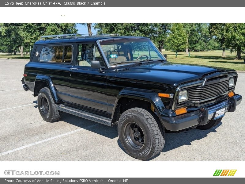 Front 3/4 View of 1979 Cherokee Chief 4x4