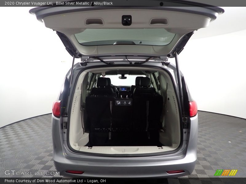 Billet Silver Metallic / Alloy/Black 2020 Chrysler Voyager LXi