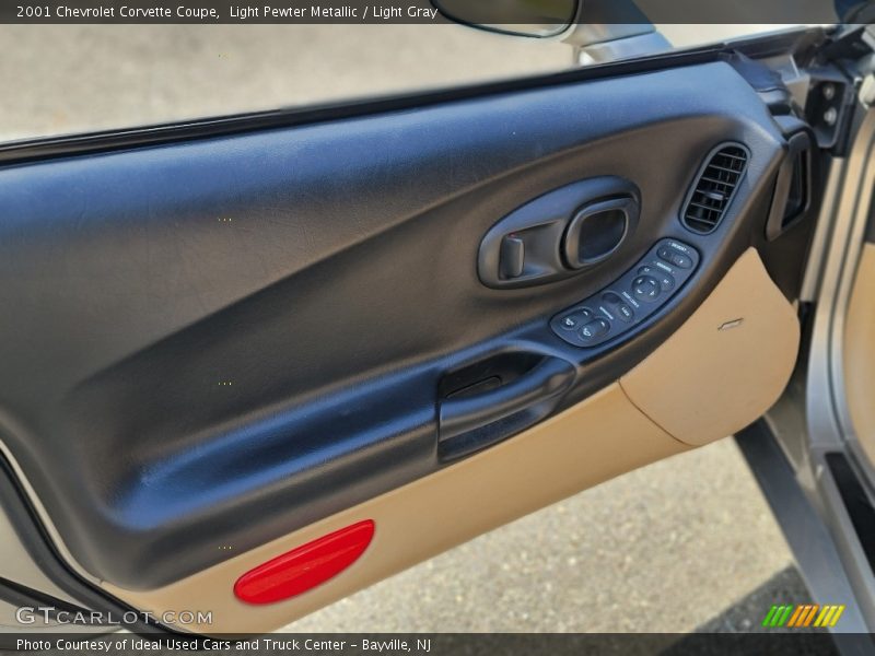 Light Pewter Metallic / Light Gray 2001 Chevrolet Corvette Coupe