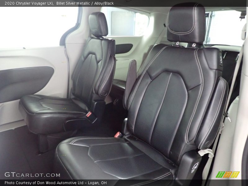 Billet Silver Metallic / Alloy/Black 2020 Chrysler Voyager LXi